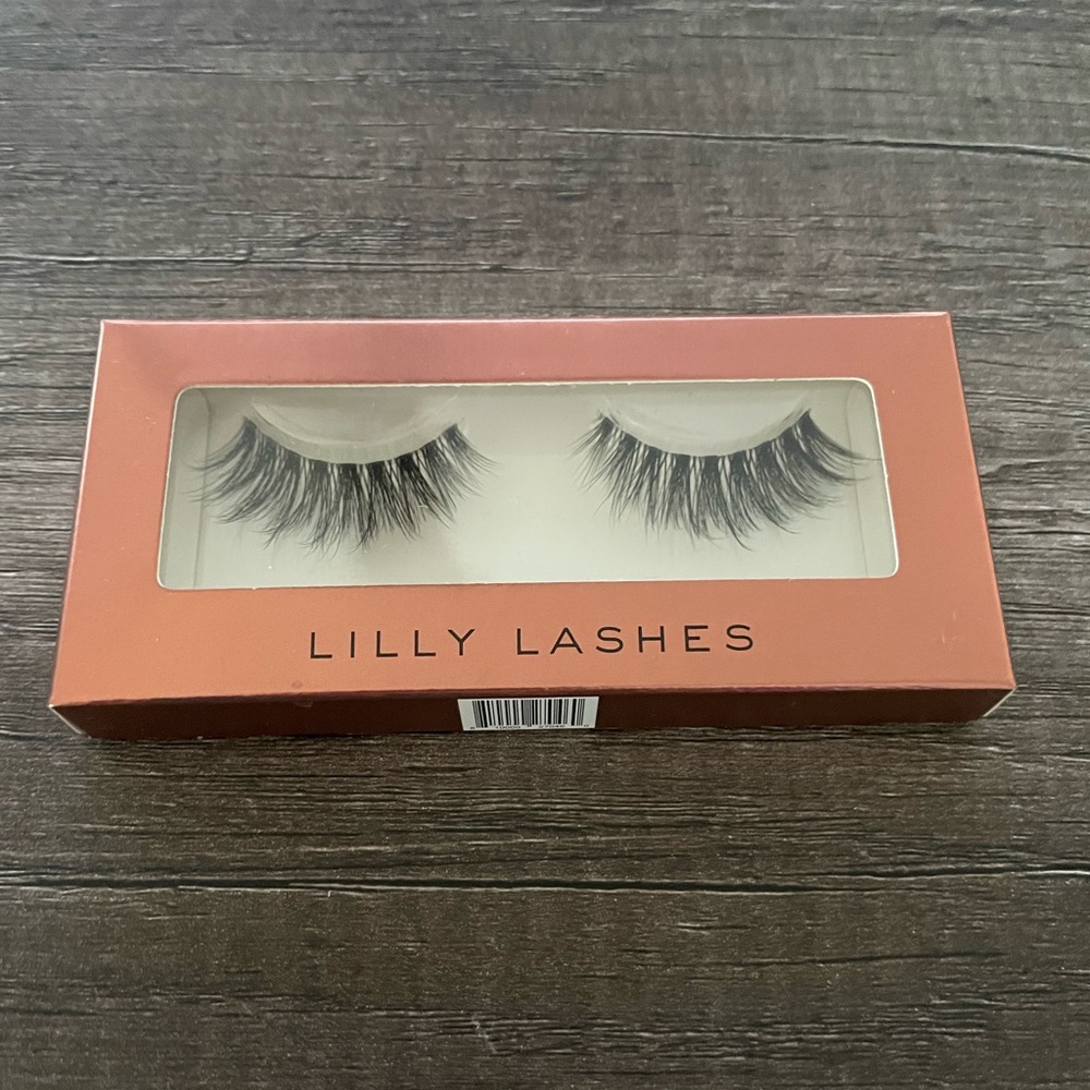Lilly Lashes